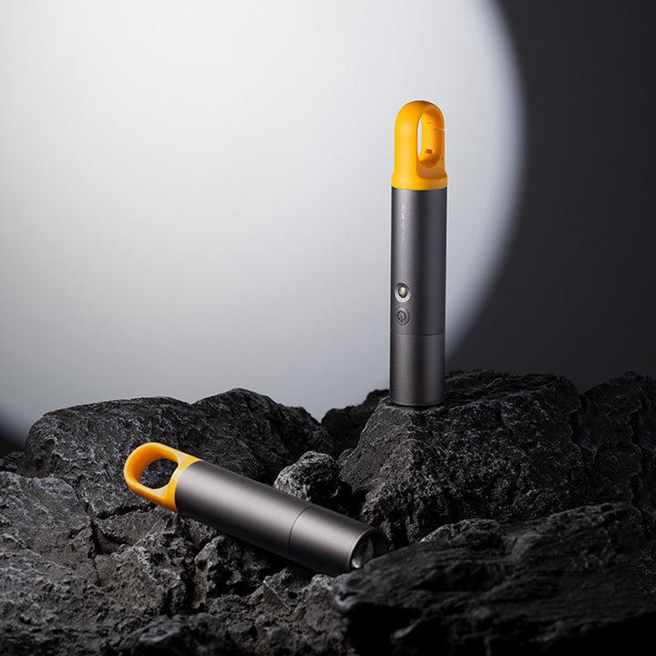 High Lumen Zoom Flashlight With Long Battery Life
