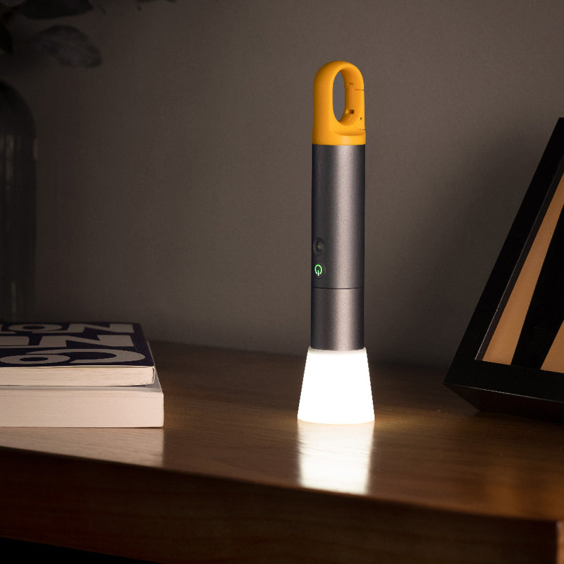 High Lumen Zoom Flashlight With Long Battery Life