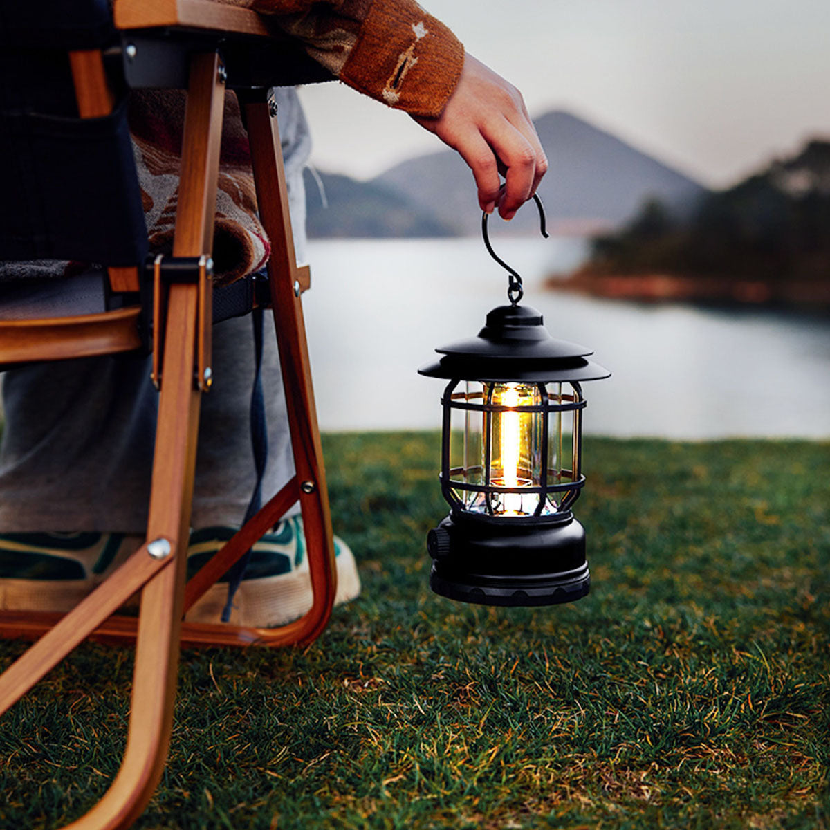 Vintage Outdoor Lantern, Revolving Lantern, Camping Tent Light, Rechargeable Portable Light, Ambient Light