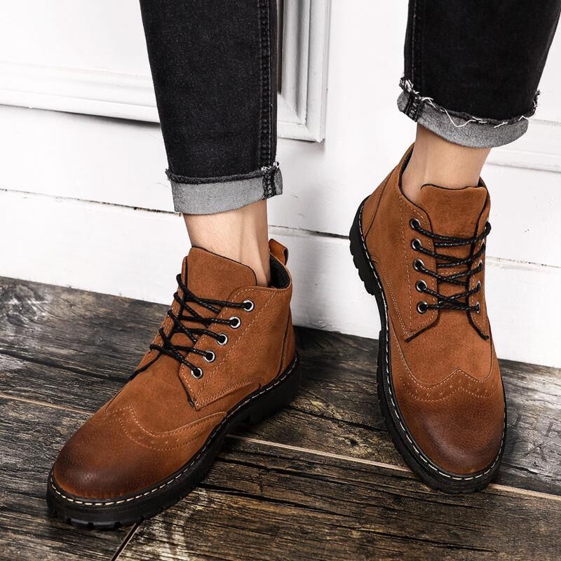 Men’s Sand-Colored High-Top Hiking Boots